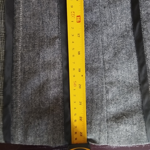 Point zero wool skirt - Picture 2 of 8